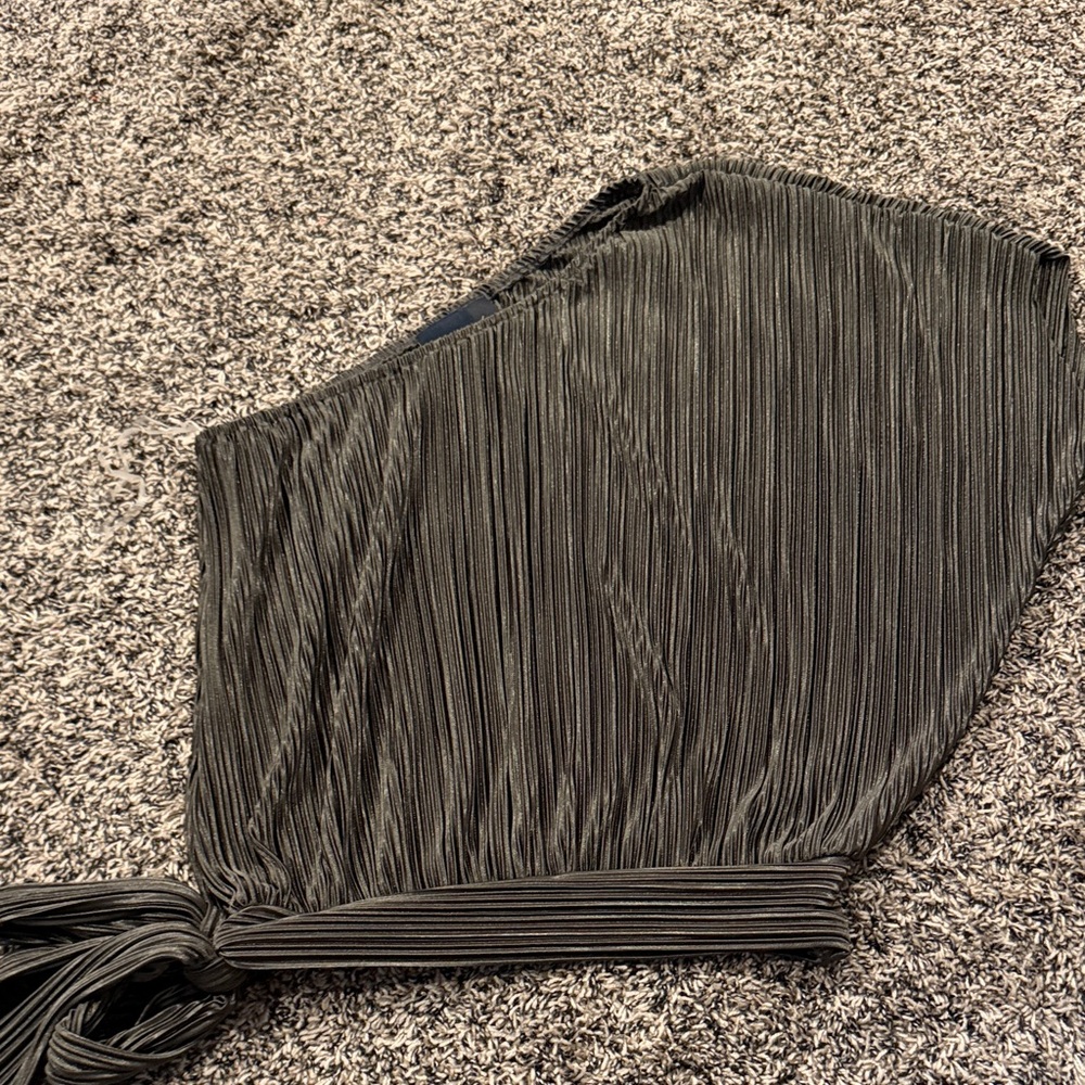 Buckle Metallic Gray Pleated Top